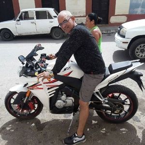 Meet your Posher, Omar